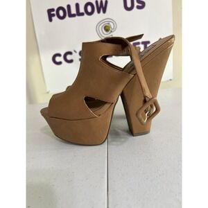 Steve Madden Sandals Women's Size 10 With Heel New